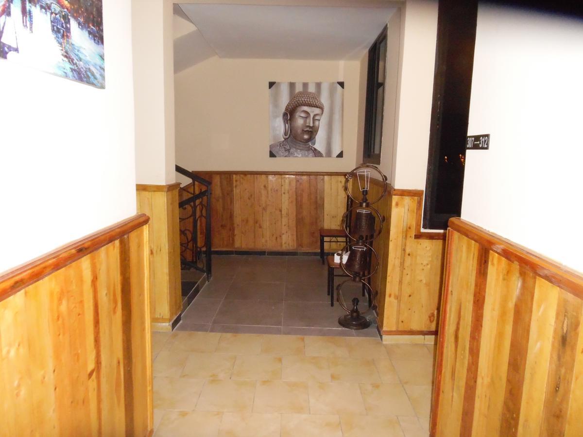 Hotel Saphir Abidjan Exteriör bild