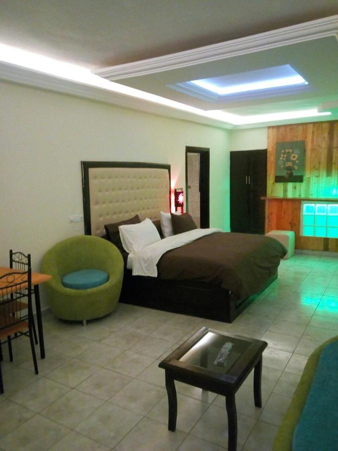 Hotel Saphir Abidjan Exteriör bild