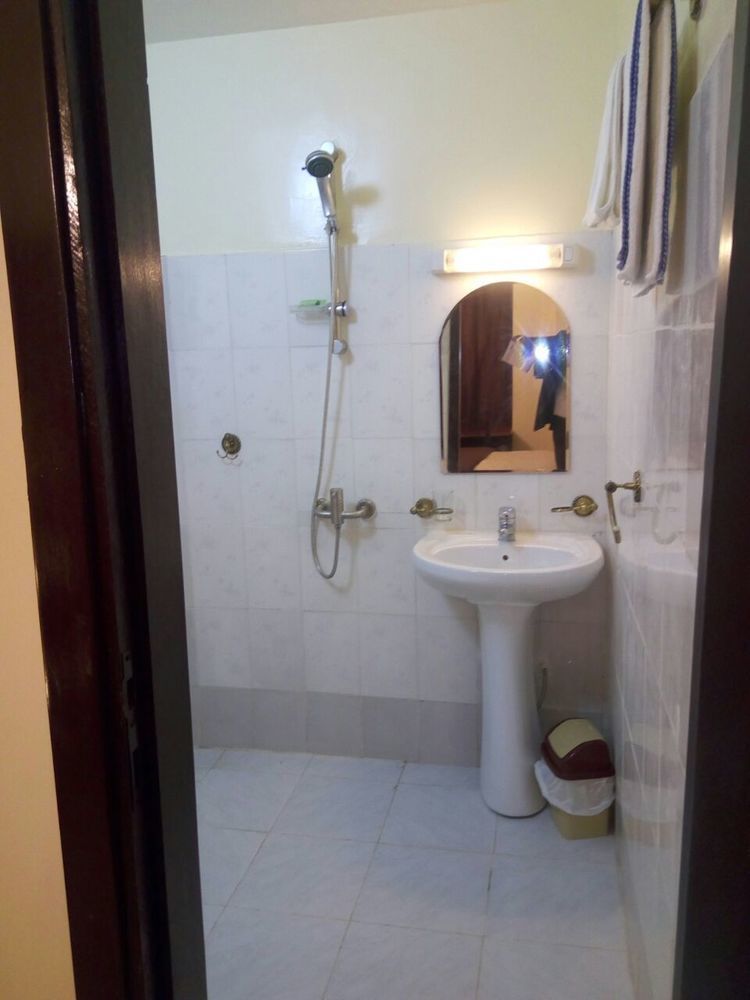 Hotel Saphir Abidjan Exteriör bild